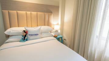 Chambre Standard, 1 grand lit, non-fumeurs | Literie de qualité supérieure, couette en duvet d'oie