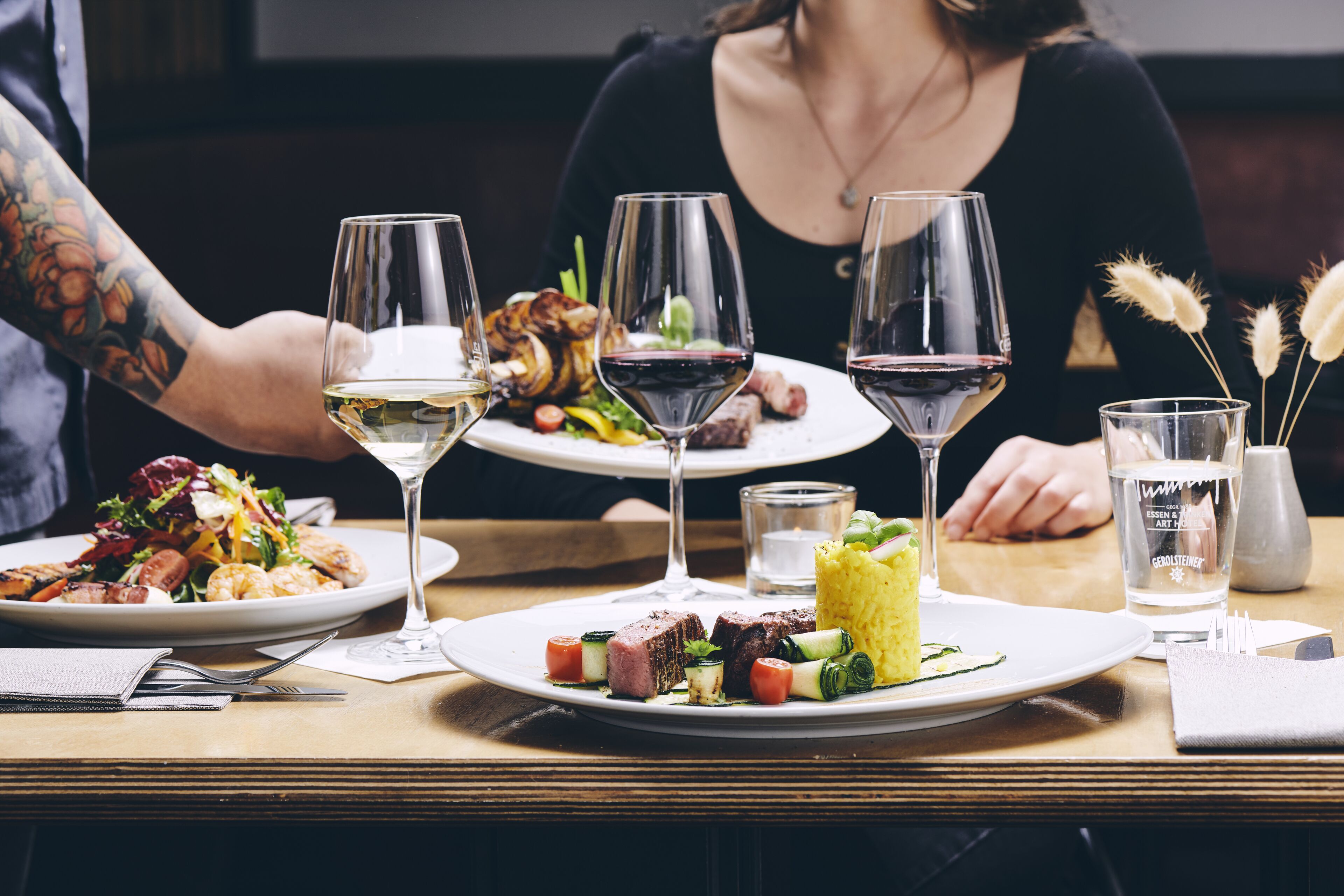 breakfast, lunch, dinner served; german cuisine, al fresco dining