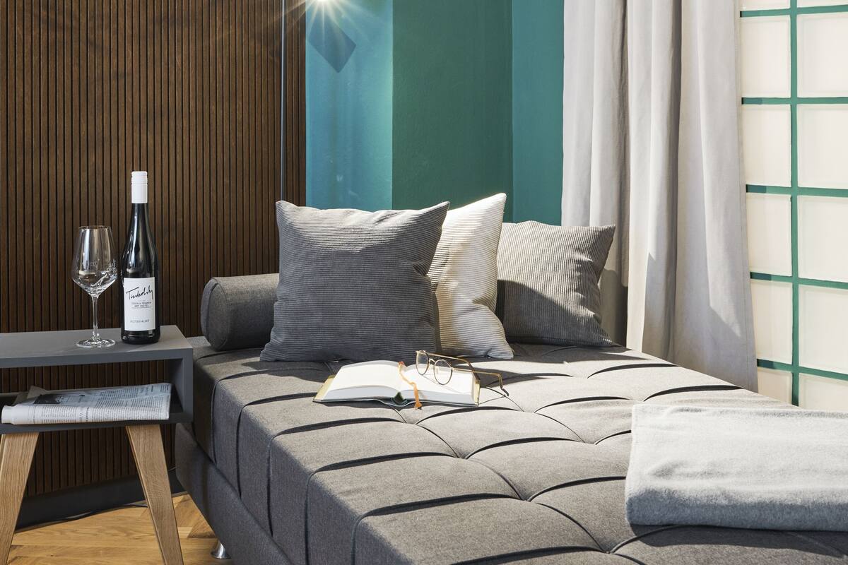 superior suite | hypo-allergenic bedding, pillow-top beds, individually furnished, desk