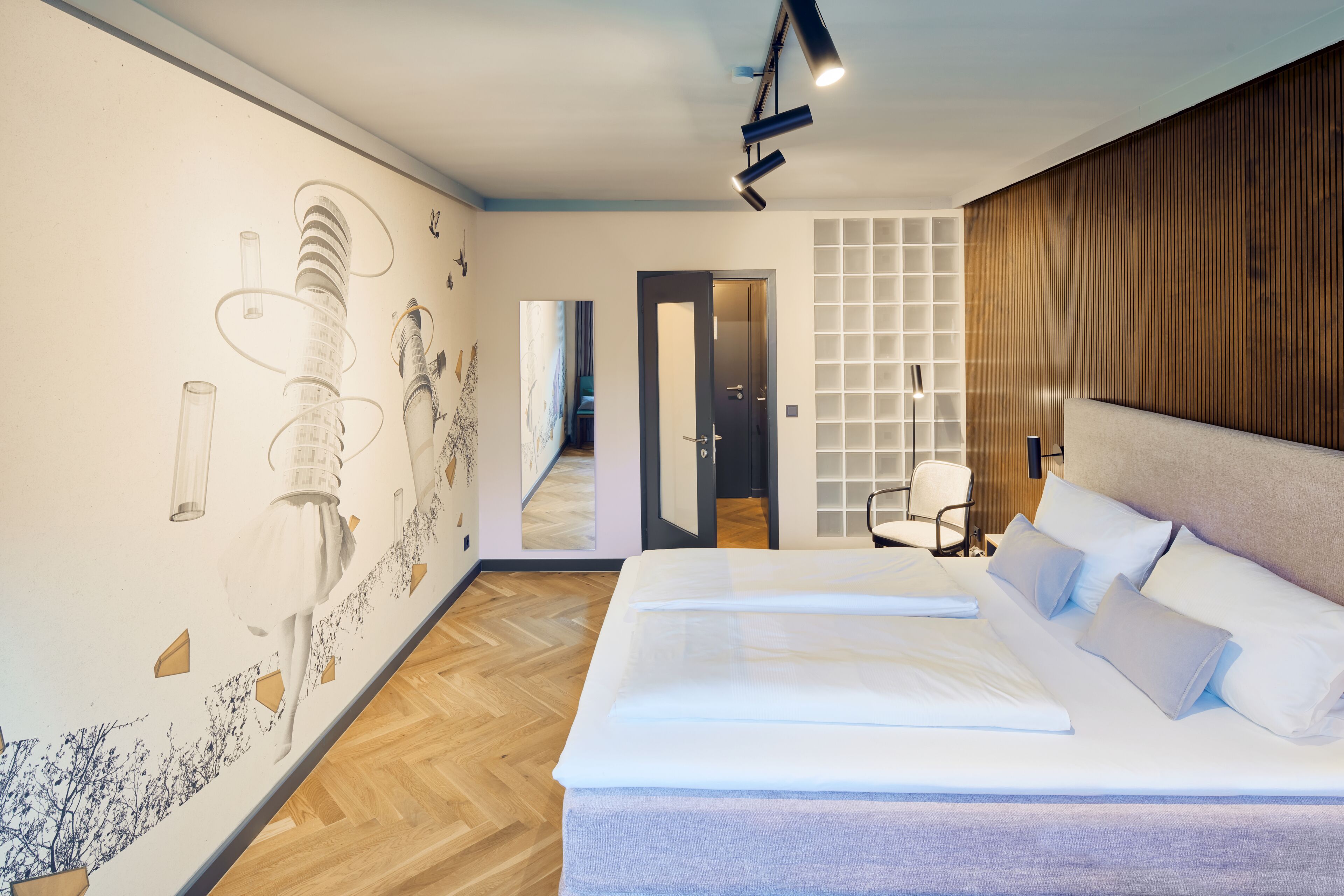 comfort double room | hypo-allergenic bedding, pillow-top beds, individually furnished, desk