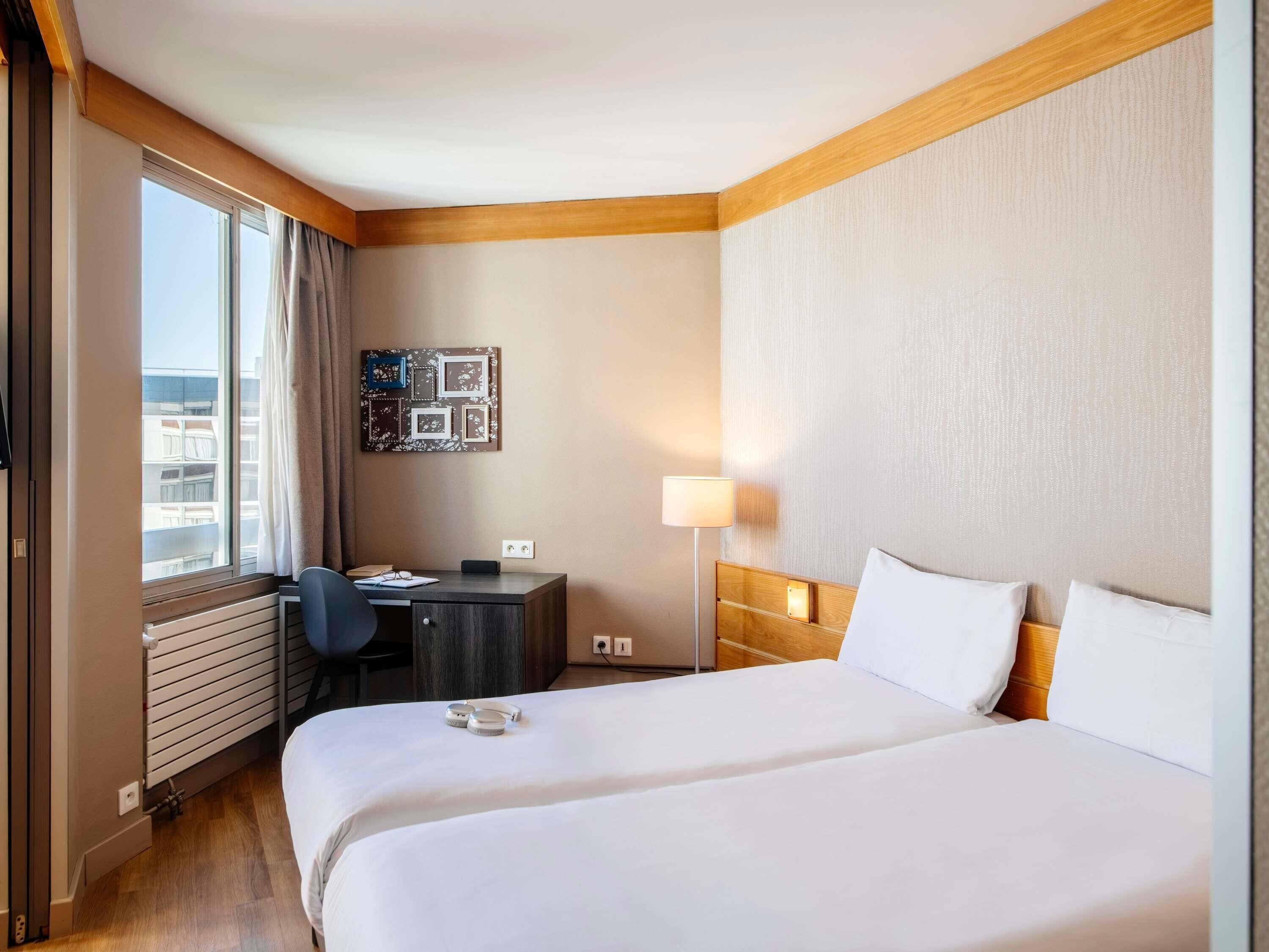 Apartment, 1 Bedroom | In-room safe, desk, iron/ironing board, free cribs/infant beds