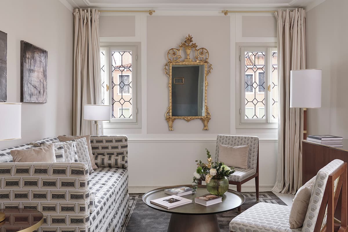 Suite, Terrasse (Violino D Oro) | Badezimmer | Regendusche, kostenlose Toilettenartikel, Haartrockner, Bademäntel