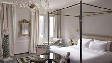 Habitación ejecutiva | Ropa de cama de alta calidad, edredón y camas con efecto memoria