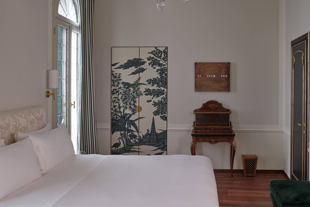 Junior Suite (Rio Moise) | Premium bedding, down comforters, memory foam beds