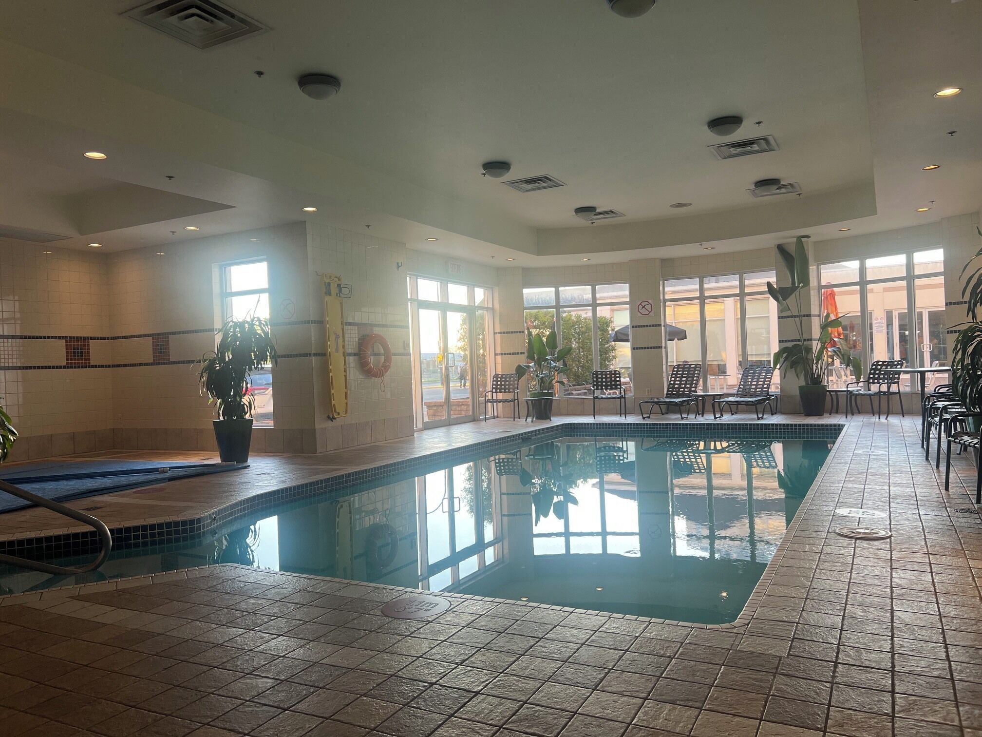 Photo - Hilton Garden Inn Montreal Airport