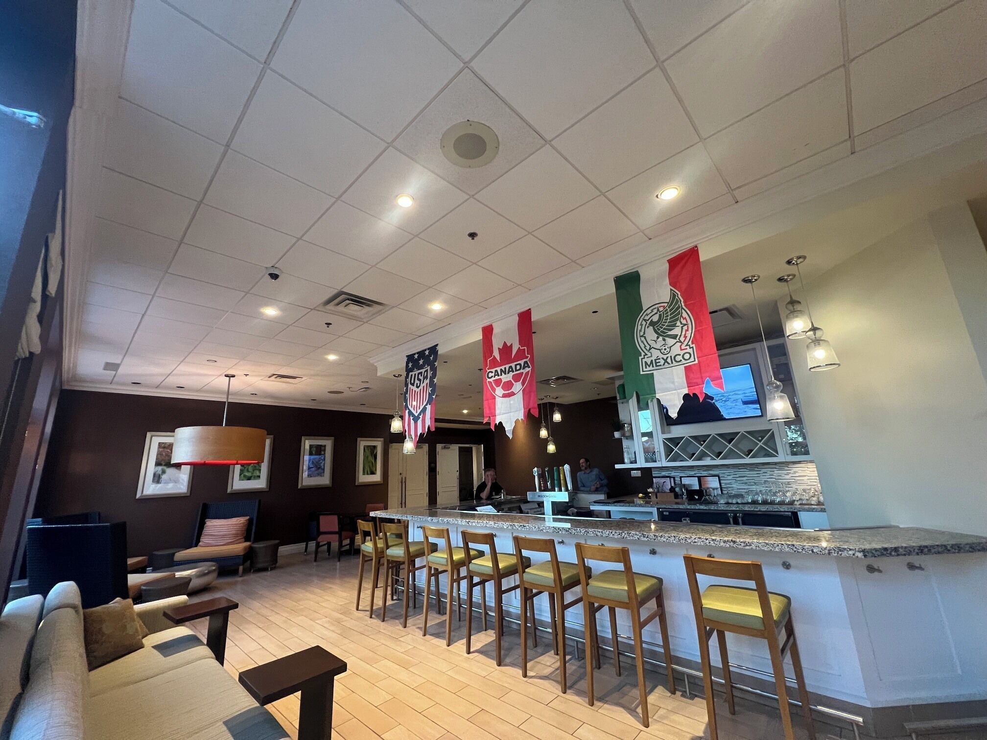 Photo - Hilton Garden Inn Montreal Airport