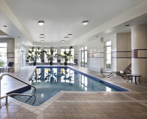 Piscine intérieure