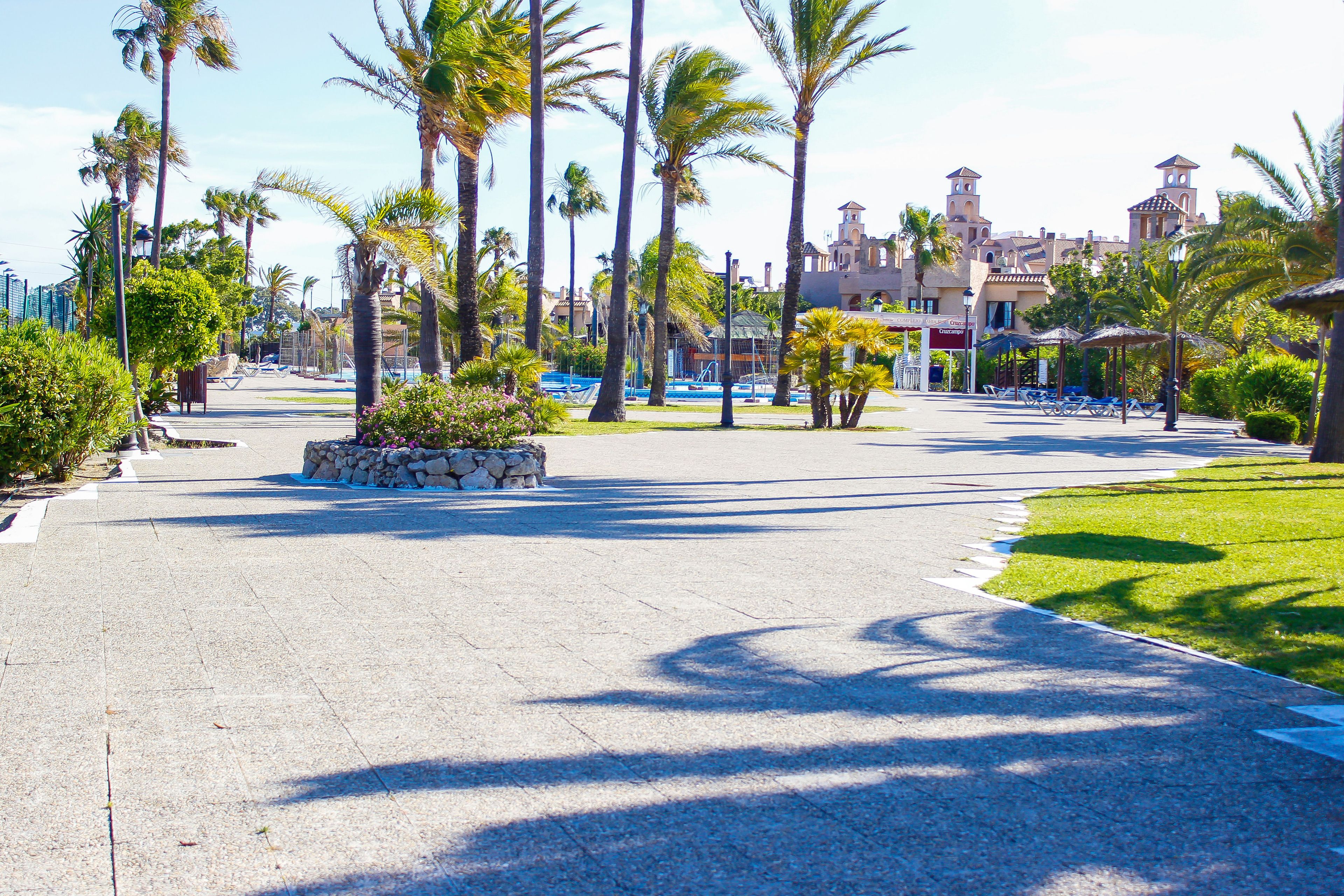Seasonal outdoor pool, sun loungers, lifeguards on site