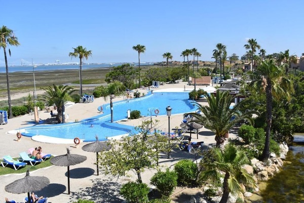 Seasonal outdoor pool, sun loungers, lifeguards on site