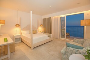 Junior Studio Suite, Balcony | In-room safe, blackout drapes, soundproofing, free WiFi
