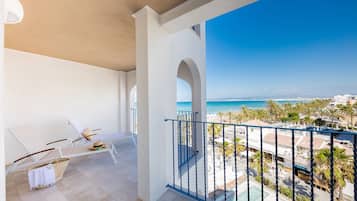 Suite Junior, balcon, vue mer | Balcon