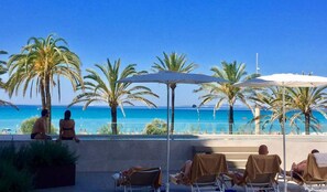 Indoor pool, 2 outdoor pools, pool umbrellas, pool loungers