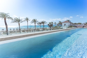 Indoor pool, 2 outdoor pools, pool umbrellas, pool loungers