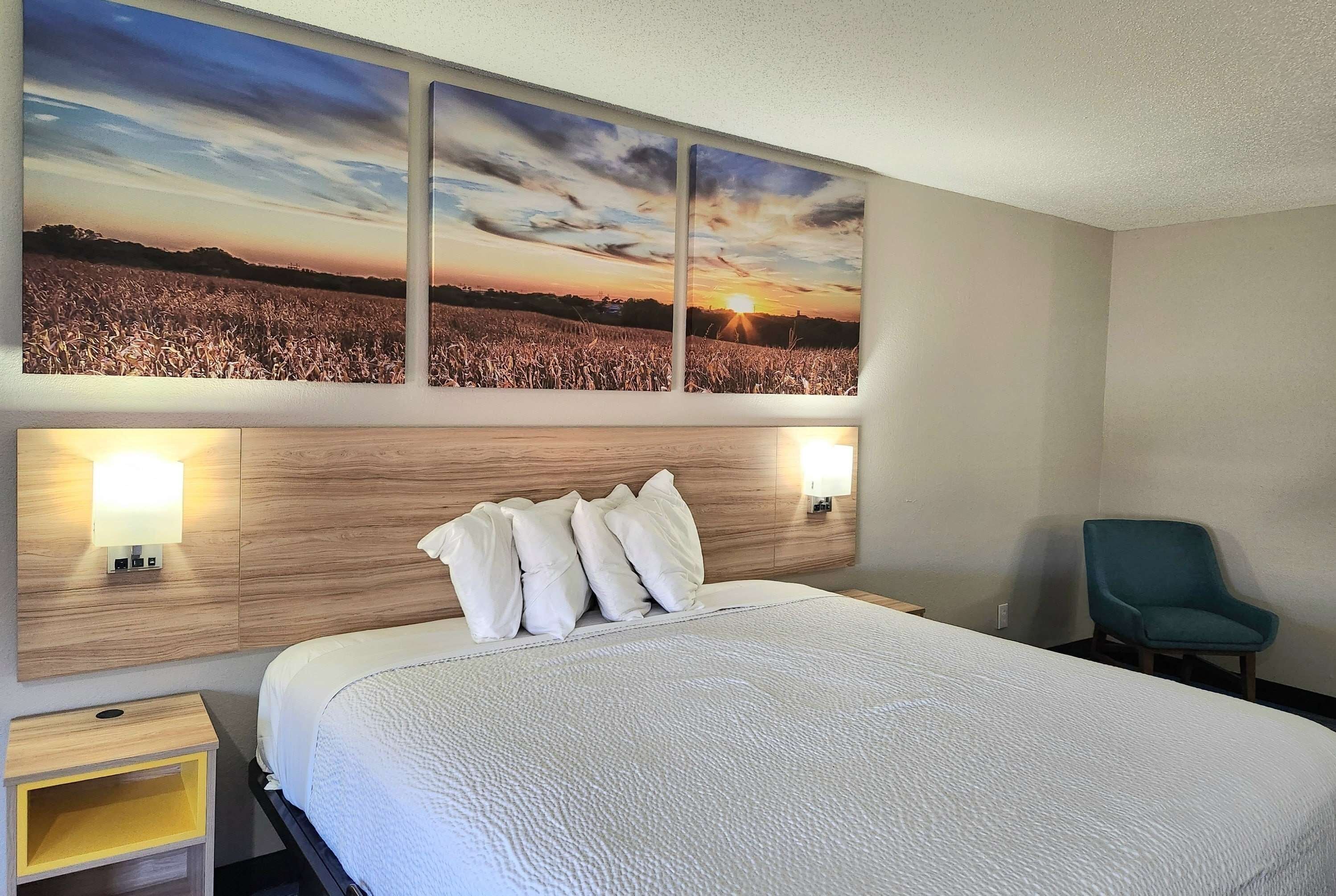 Desk, iron/ironing board, free cots/infant beds, rollaway beds