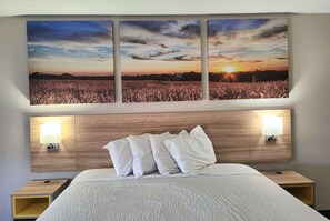 Escritorio, tabla de planchar con plancha y cunas gratuitas 