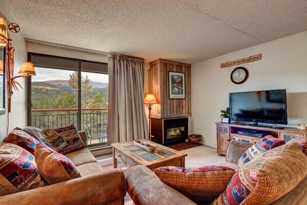 Fireplace - Trails End Condominiums by Great Western Lodging (Breckenridge)
