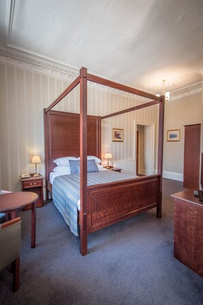 Double Room (4 Poster)
