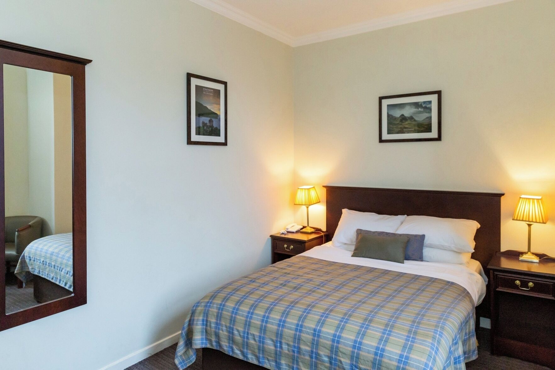 In-room safe, desk, iron/ironing board (on request), WiFi (free)
