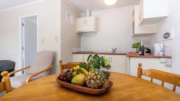 Appartement Standard, 1 chambre, non-fumeurs, cuisine (Unit) | Literie de qualité supérieure, fer et planche à repasser, Wi-Fi gratuit