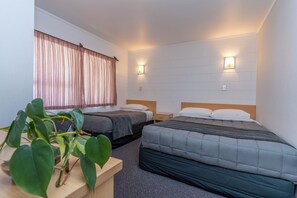 Familienapartment, 2 Schlafzimmer, Nichtraucher, Küche (Family Unit) | Hochwertige Bettwaren, Bügeleisen/Bügelbrett, kostenloses WLAN
