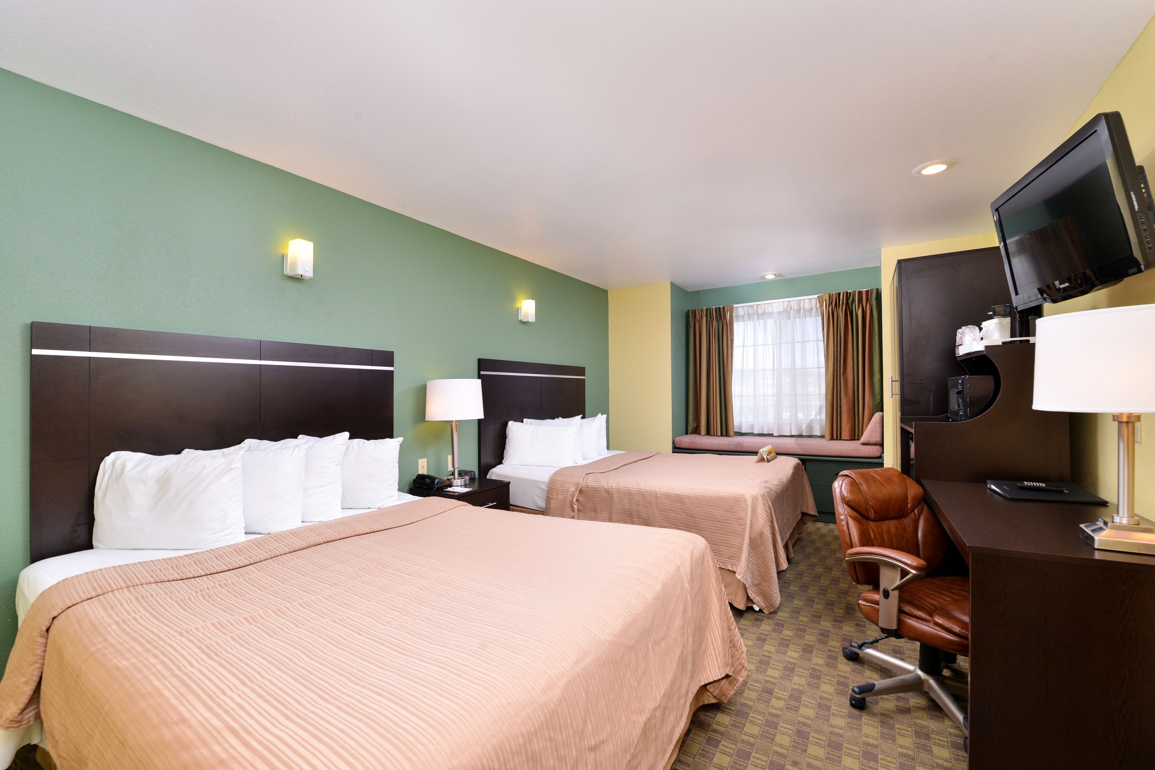 Desk, iron/ironing board, free WiFi, bed sheets