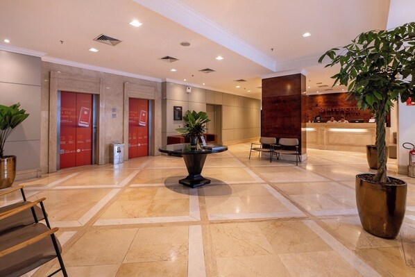 Lobby - Intercity São Paulo Berrini (São Paulo)