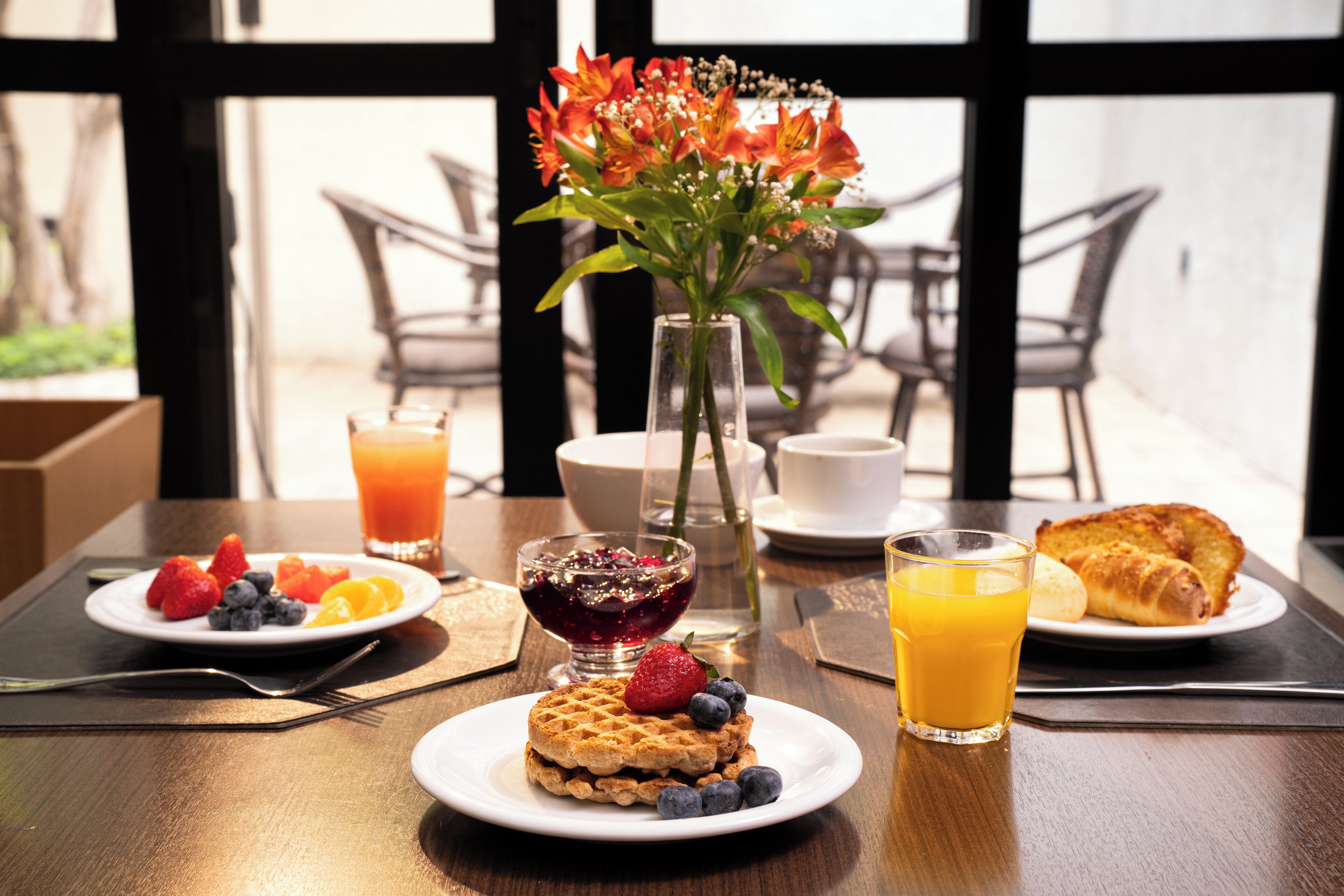 Petit déjeuner buffet (60 BRL par personne)