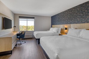 Desk, iron/ironing board, free cribs/infant beds, rollaway beds - Best Western Byron Center (Byron Center)