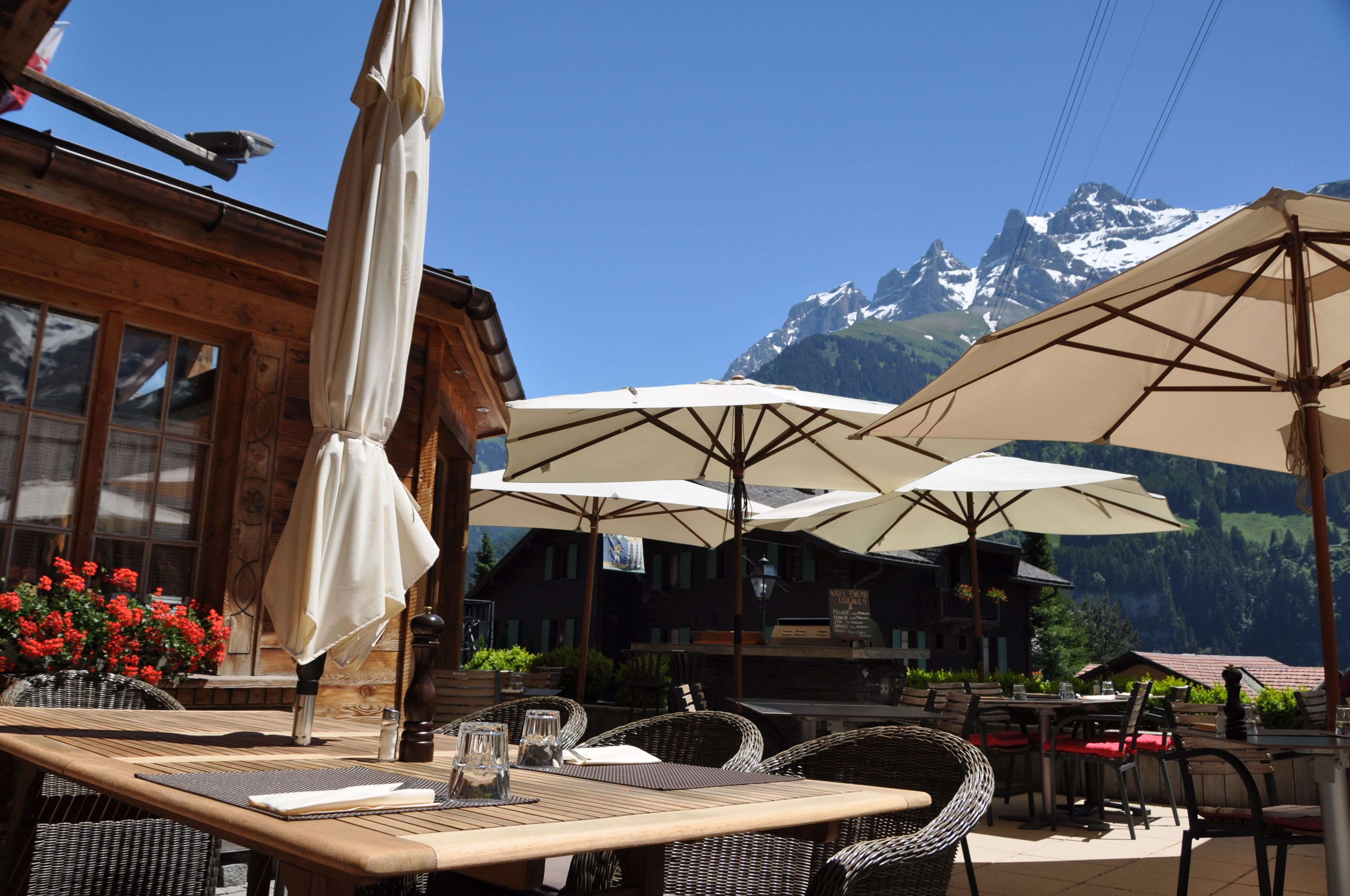 屋外ダイニングエリア