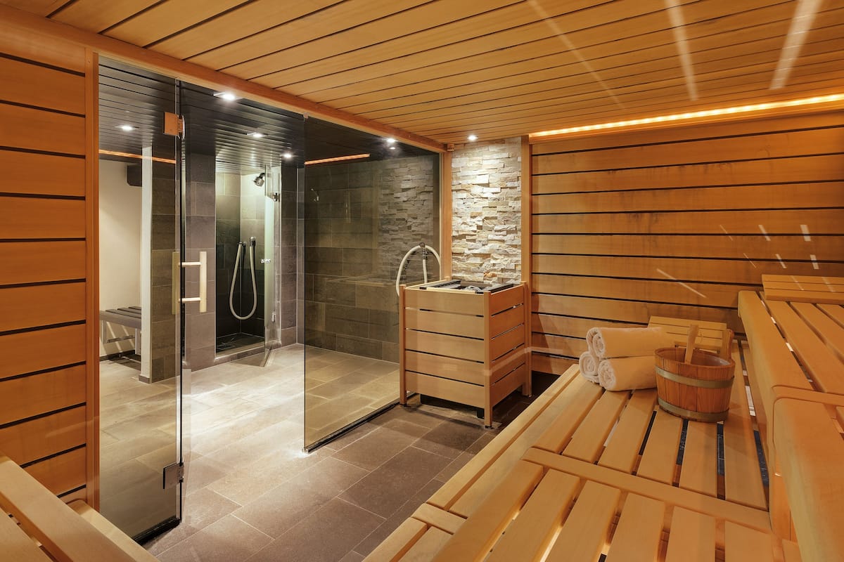 sauna, body treatments, thai massages, body wraps, facials, reflexology