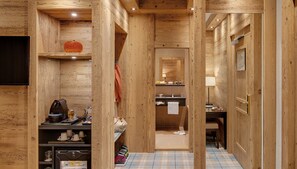 Suite Junior | 1 chambre, literie hypoallergénique, couette en duvet d'oie, minibar