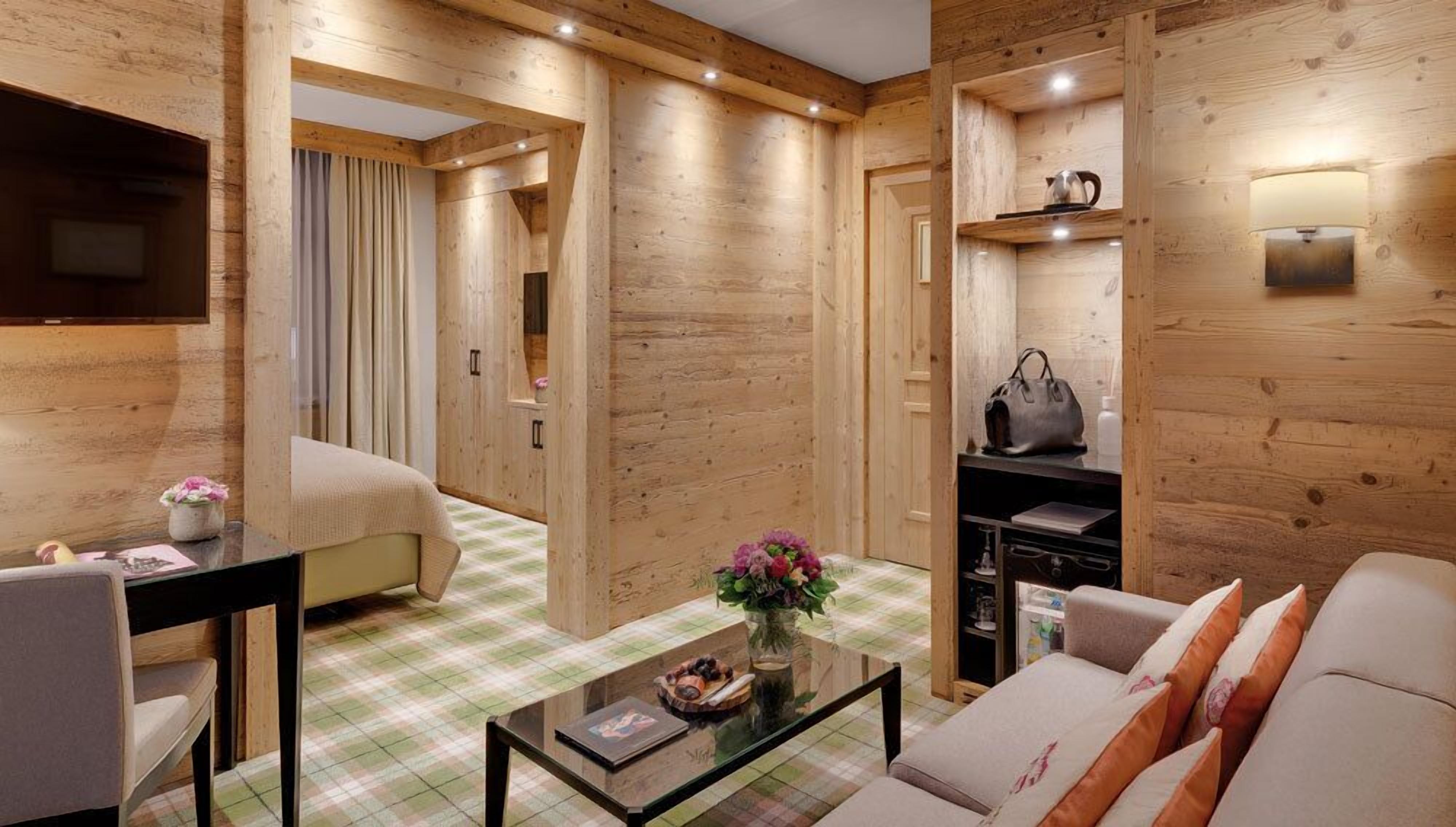 suite | 1 bedroom, hypo-allergenic bedding, down duvets, minibar