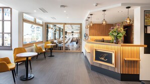 Lobby - Jungfrau Lodge Swiss Mountain (Grindelwald)