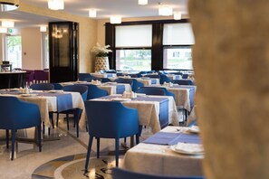 Free daily buffet breakfast  - Hotel Du Nord (Interlaken)
