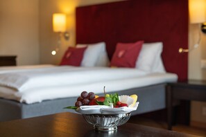 Superior Twin Room | Hypo-allergenic bedding, in-room safe, blackout drapes, soundproofing