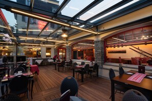 Terrace/patio - Hotel Krebs (Interlaken)