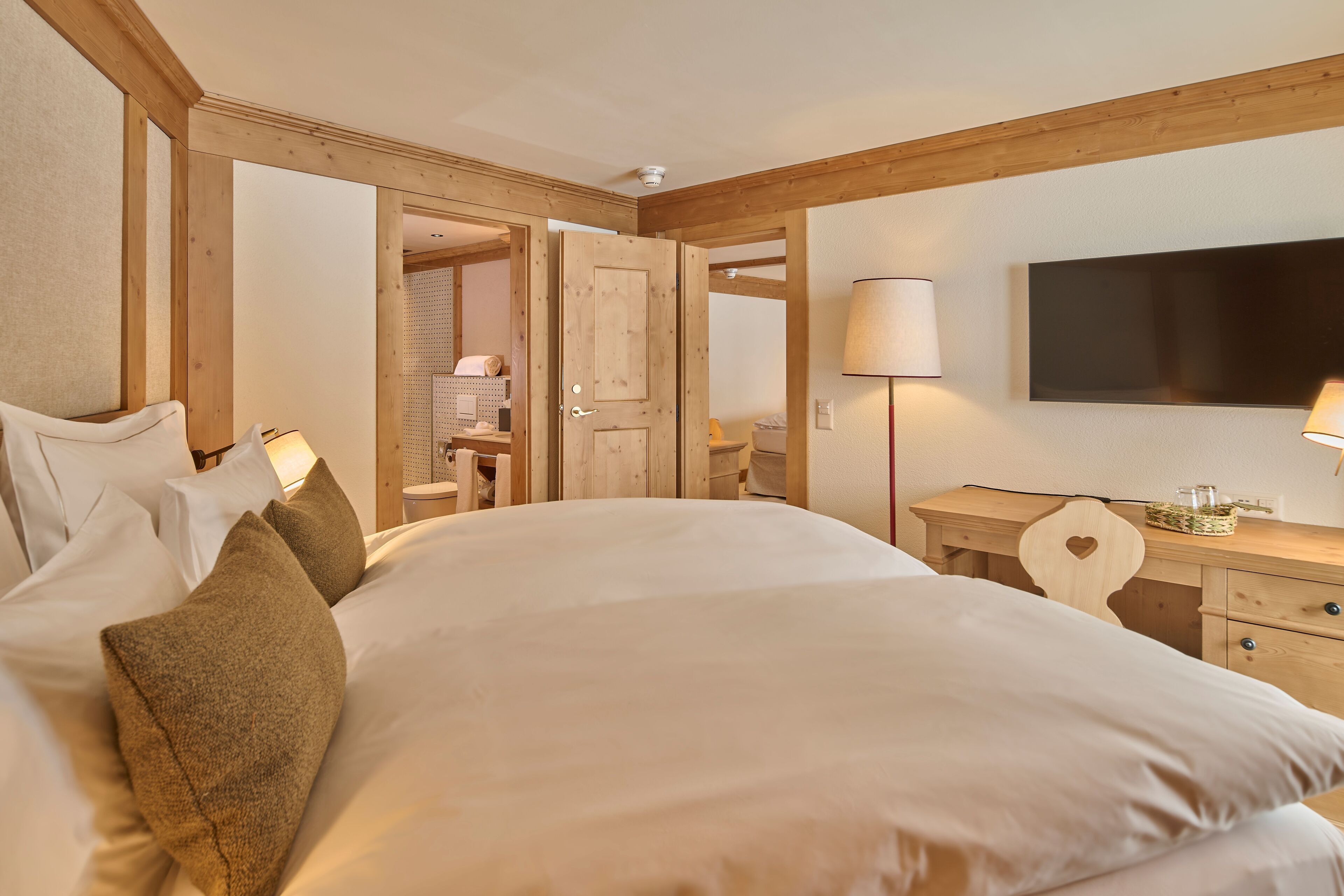 Suite panorámica | Minibar, caja de seguridad en la habitación, escritorio y wifi gratis 