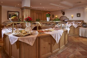 Breakfast area - The Glacier Hotel (ex Eurotel Victoria) (Ormont-Dessus)