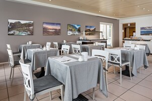 Daily buffet breakfast (CHF 20 per person)