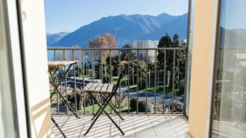 Doppia panoramica, balcone, vista lago | Balcone