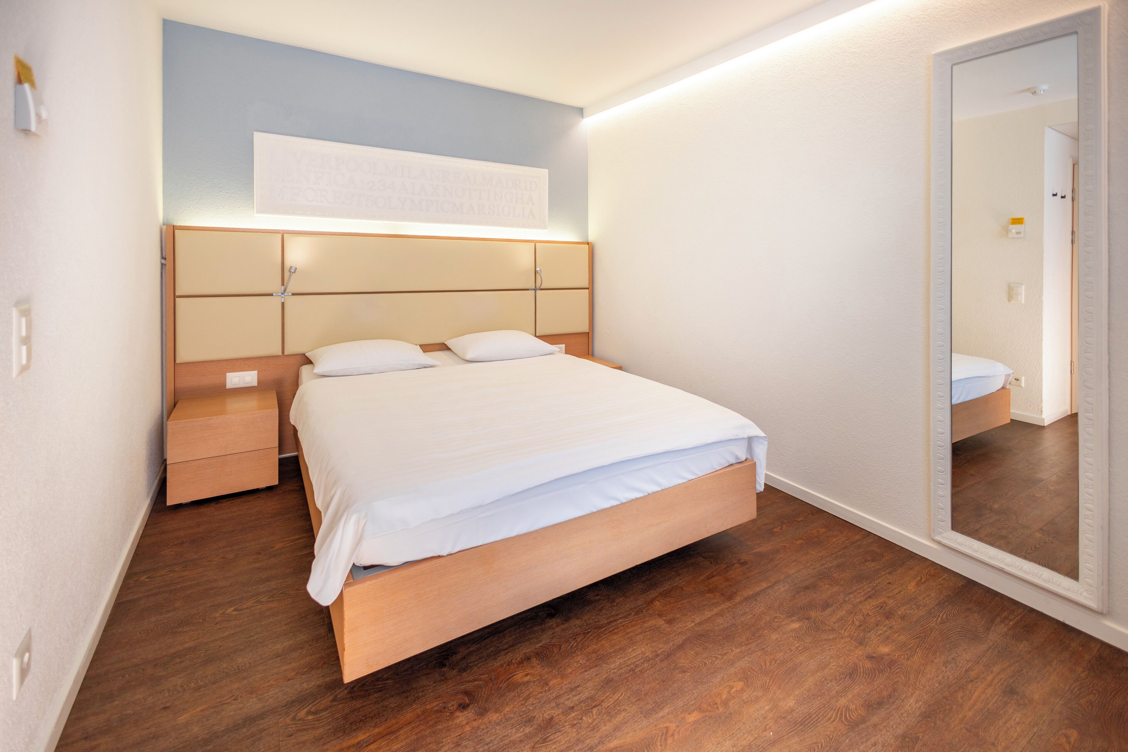Queen Double Room | Minibar, caja fuerte, escritorio y tabla de planchar con plancha