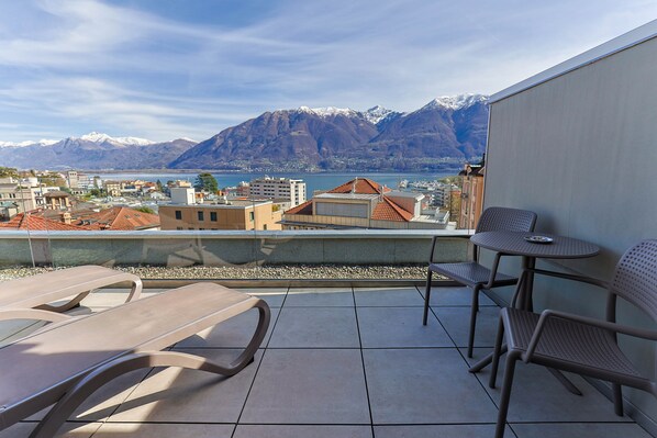 Junior Suite Top Floor, Balcony | Blick auf den See