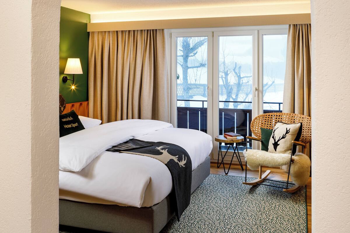 superior double room | 1 bedroom, minibar, in-room safe, desk