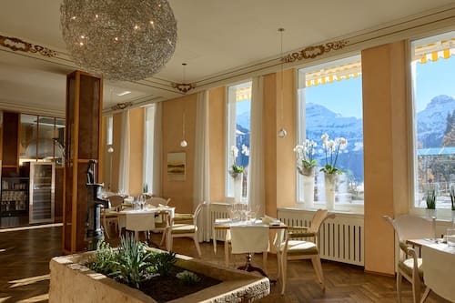 3 restaurants, lunch, dinner served; Regional cuisine