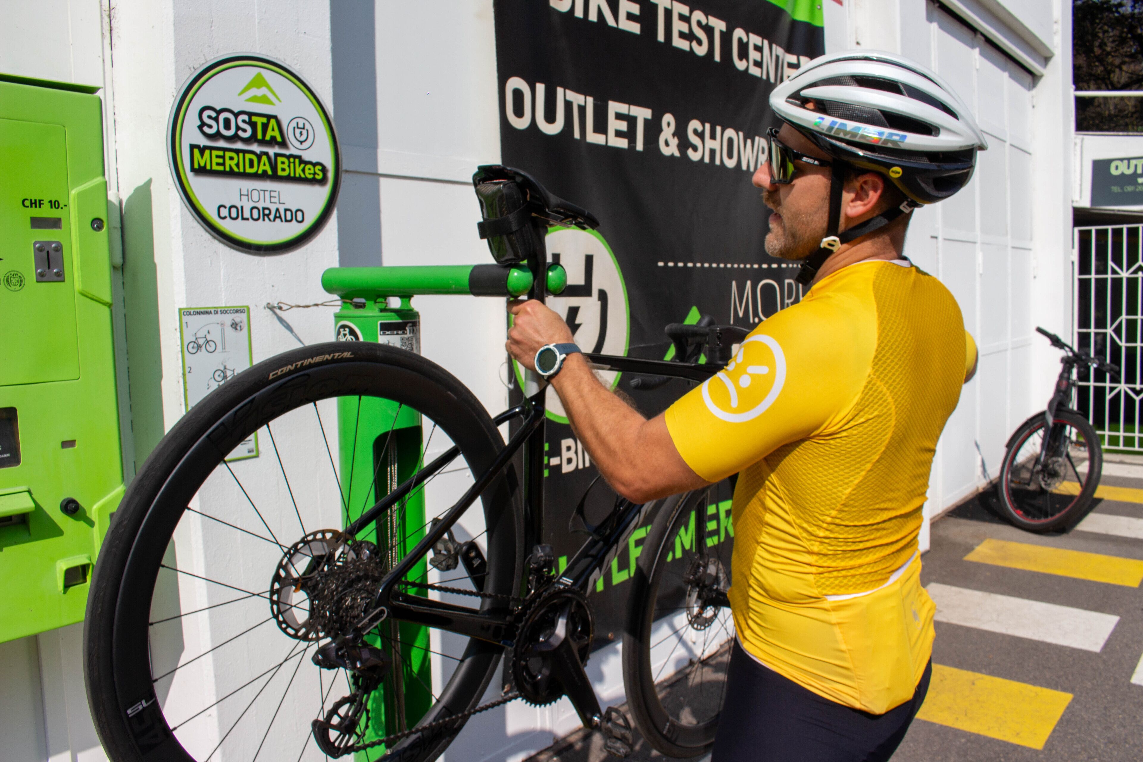 Photo - Colorado Hotel