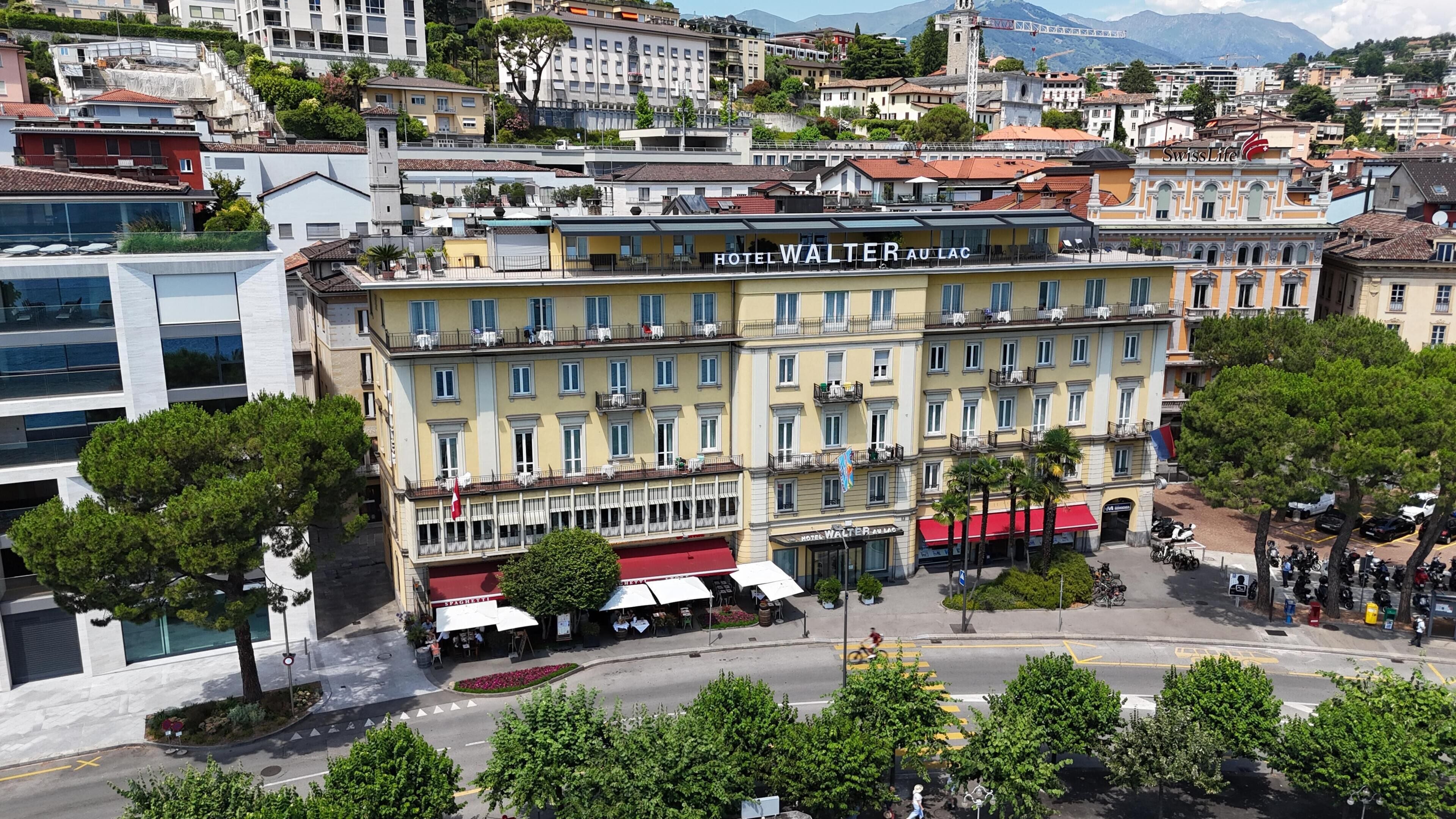 Biancheria da letto di alta qualità, copriletto in piuma, minibar