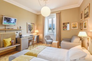 Premium bedding, down comforters, minibar, in-room safe - Walter au Lac (Lugano)