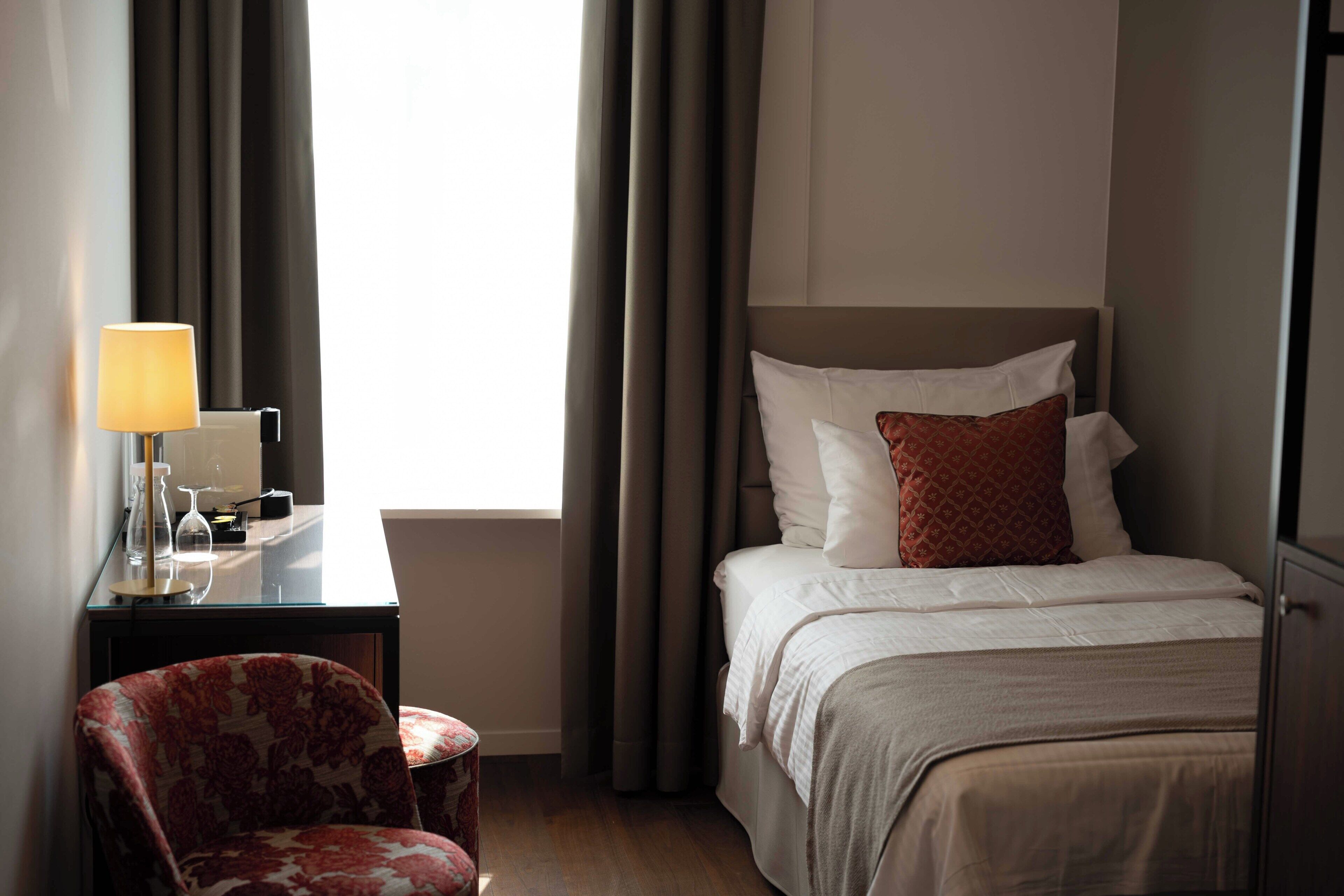 Chambre simple, balcon, vue sur le fleuve (14m²) | Coffre-fort, bureau, rideaux d’obscurcissement, accès au Wi-Fi (inclus)