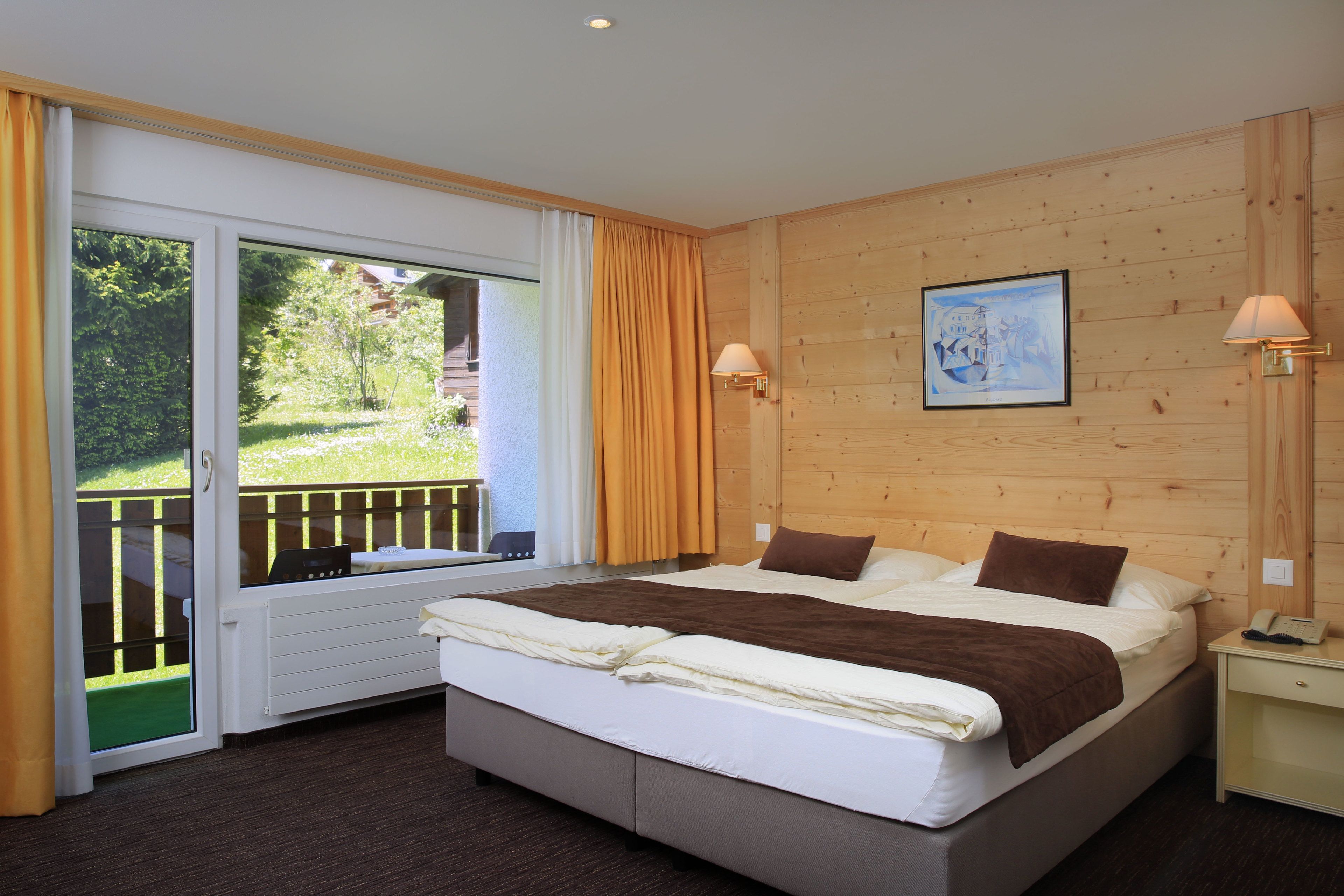 standard double room | premium bedding, minibar, in-room safe, individually furnished