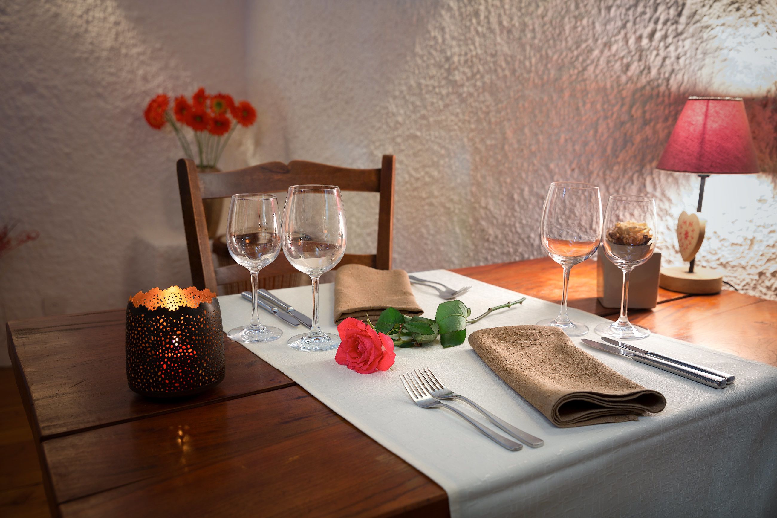 تقديم الغداء والعشاء، إطلالات على حمام السباحة